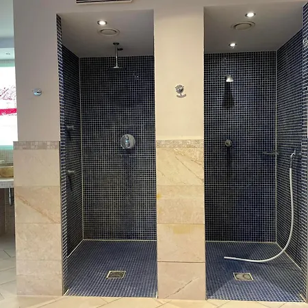 アパート And Mehr *